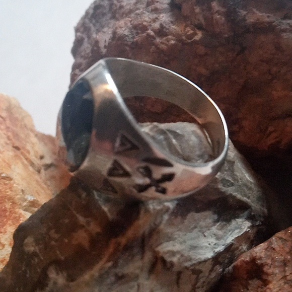 Vintage Black Onyx and Silver Ring size 8 - Picture 4 of 5